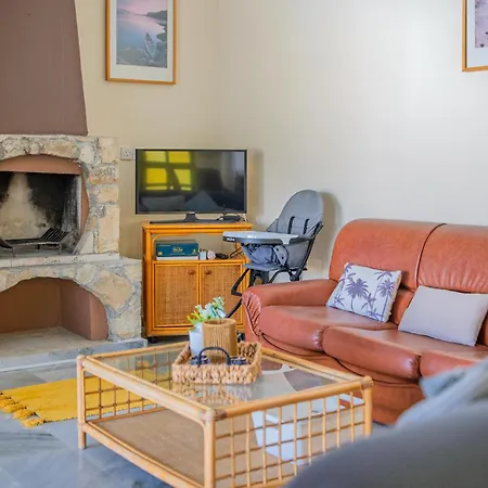 Anemone With Private Pool And Jacuzzi In Paphos