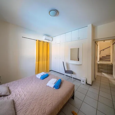 Anemone With Private Pool And Jacuzzi In Paphos