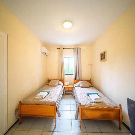 Anemone With Private Pool And Jacuzzi In Paphos וילה